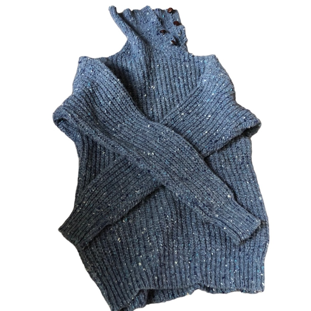 Wool sweater with button neck